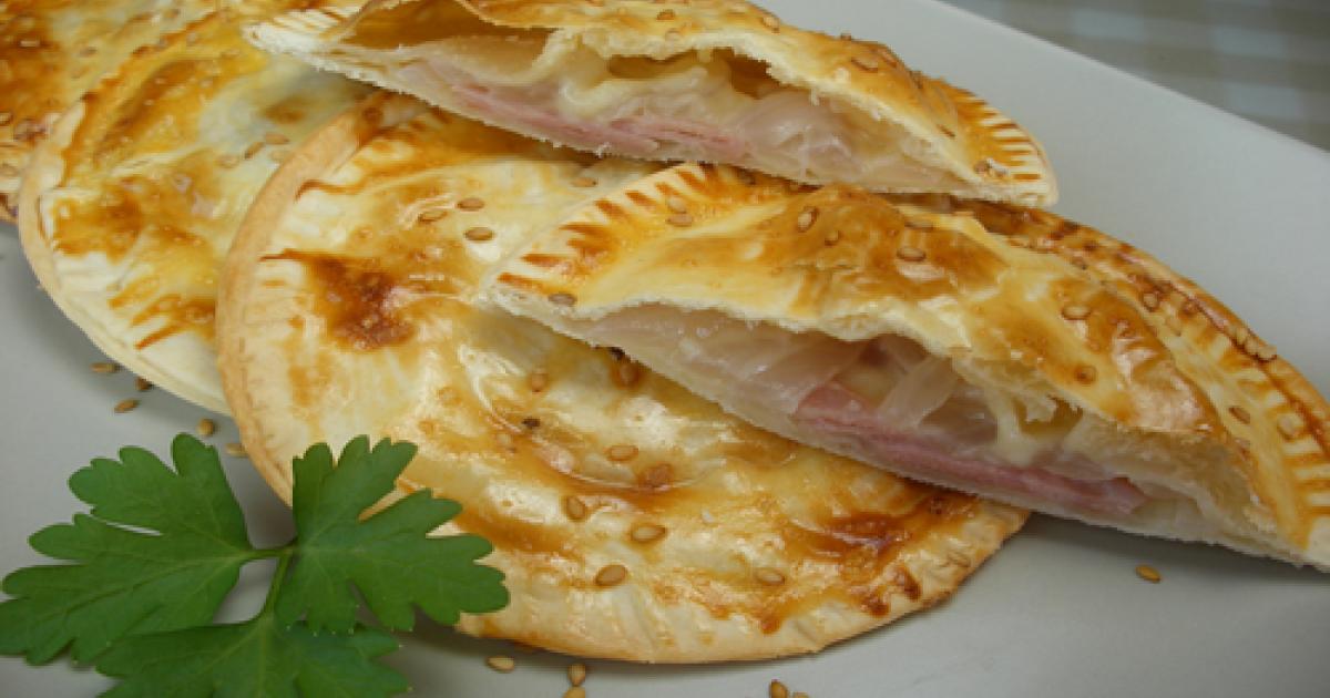 Empanadillas de queso y cebolla Recetas Fáciles Reunidas