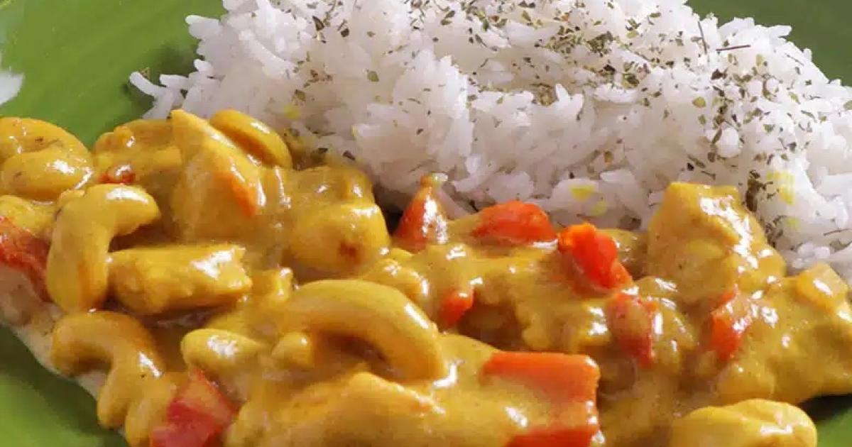 Pollo al curry con anacardos Recetas Fáciles Reunidas