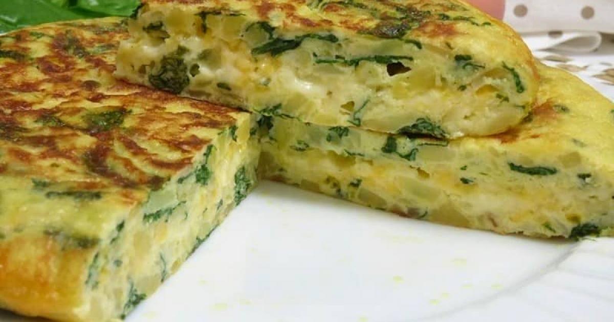 Tortilla De Patata Y Cebolla Con Espinacas Y Queso Recetas Fáciles Reunidas 0839